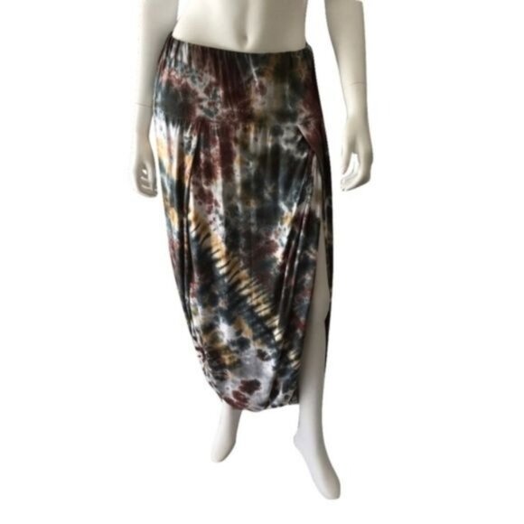 Jayli Amber Tie Dye Pujari Skirt - Picture 1 of 4